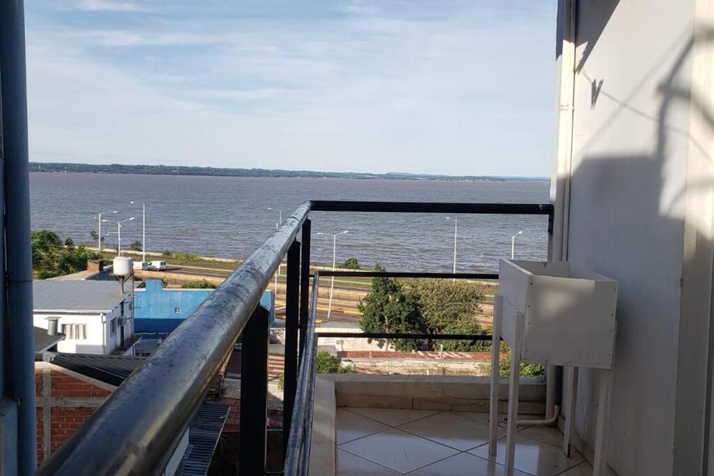 Hermoso Departamento Con Vista Al Rio Y Parrilla Apartment Posadas Exterior photo